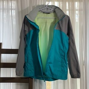 EUC Girls The North Face rain jacket